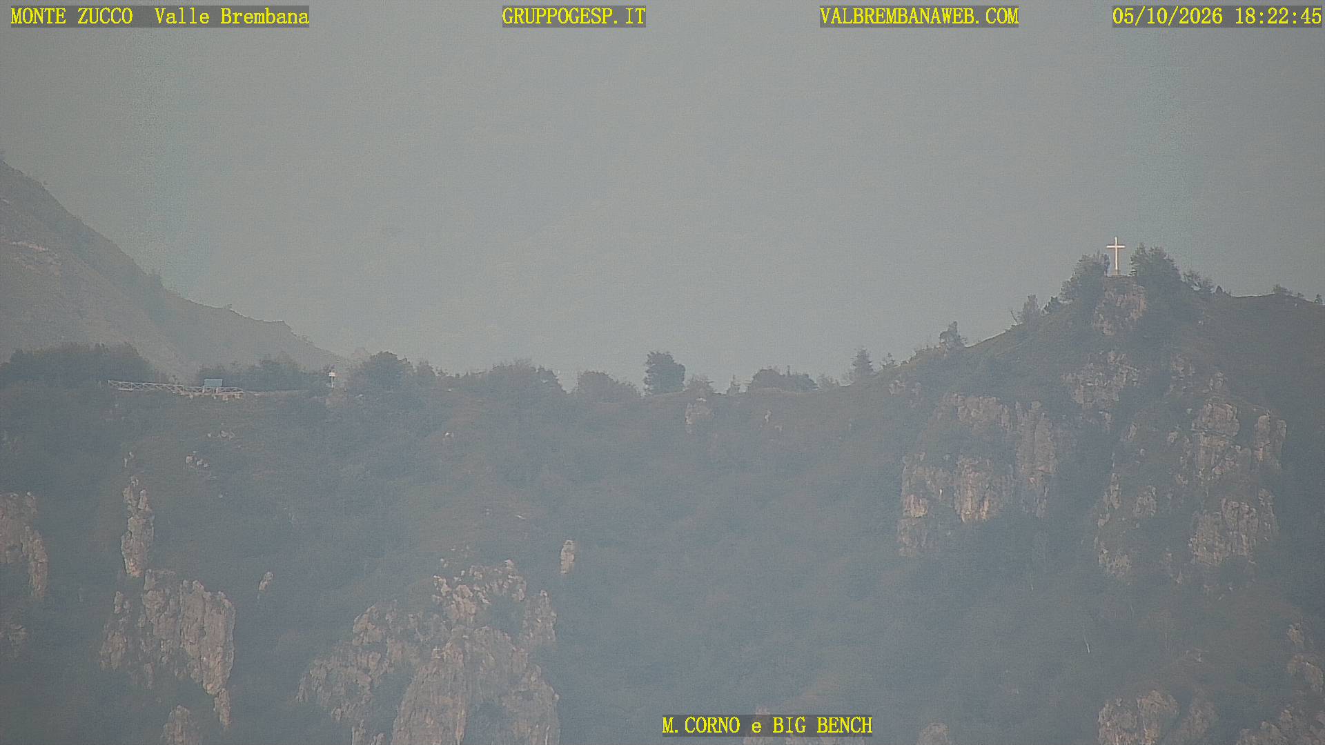 Vista verso il Monte Corno e la Big Bench